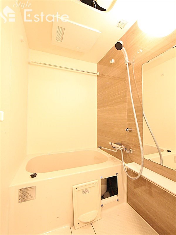 バス・シャワールーム　バスルーム