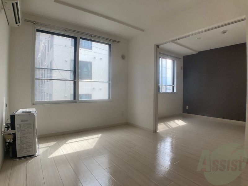 居室・リビング　広くてキレイなお部屋が広がっていて、充実した生活が送れそう。