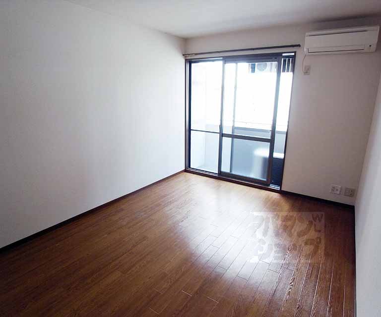 居室・リビング　広々と使えます！