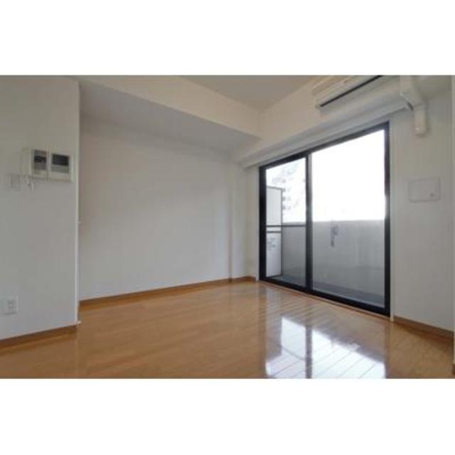 居室・リビング　※別部屋参考写真