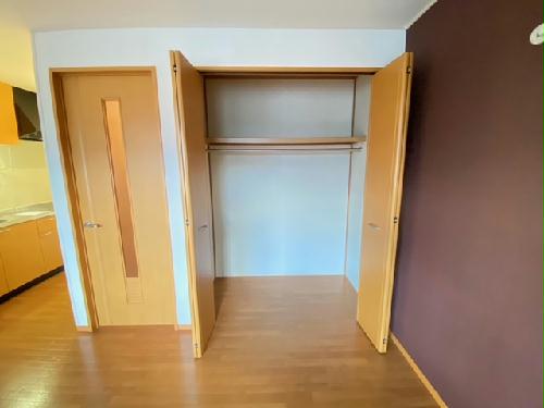 収納　壁紙は現況と異なる場合がございます。