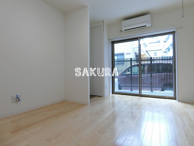 居室・リビング　開放感のあるゆったりとしたお部屋です♪