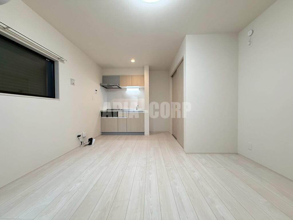 居室・リビング　白を基調とした統一感あるお部屋です！