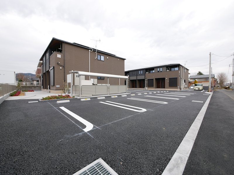 駐車場　敷地内駐車場