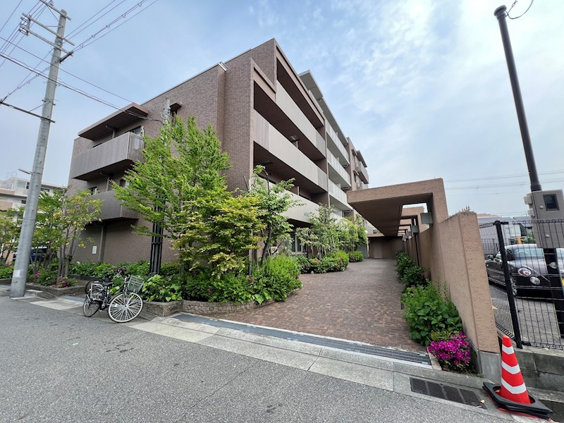 甲子園三番町ハイツの外観写真