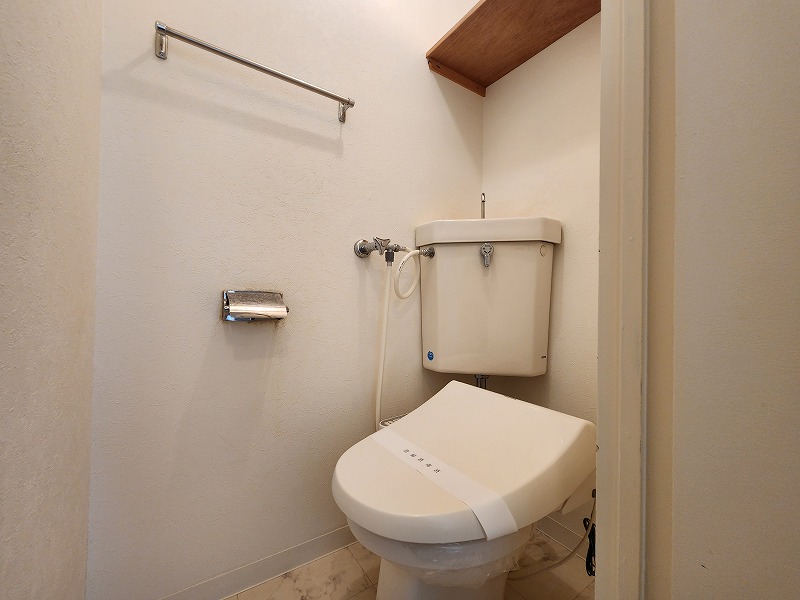 トイレ　別号室写真