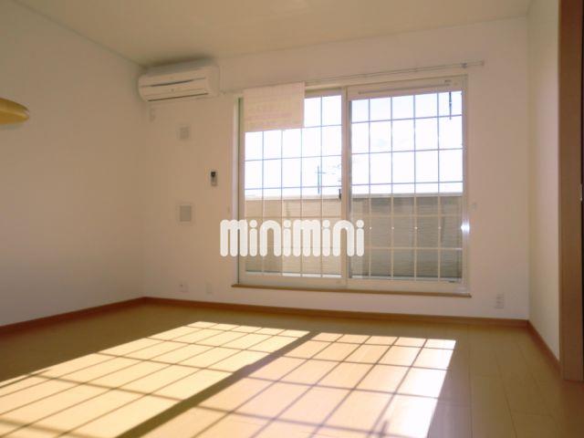 居室・リビング　開放的なリビング。