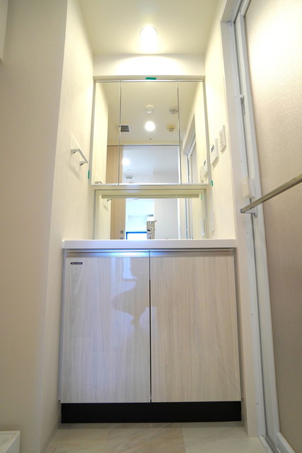 洗面設備　※写真は同タイプ住戸です。