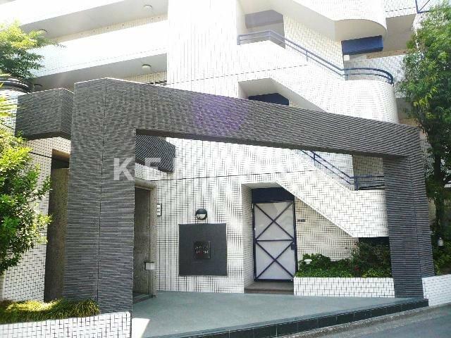 エントランス　清潔なエントランスです