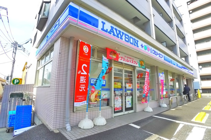 コンビニ　スリーエフ（コンビニ）まで140m