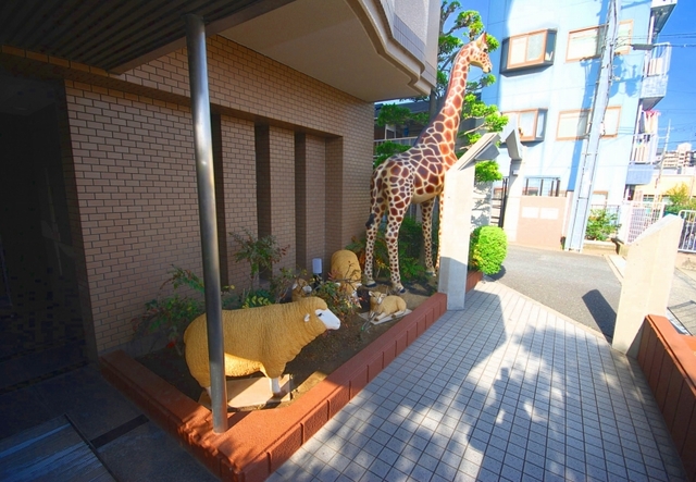 その他共有部分　エントランス前、動物