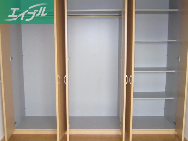 収納　クローゼット