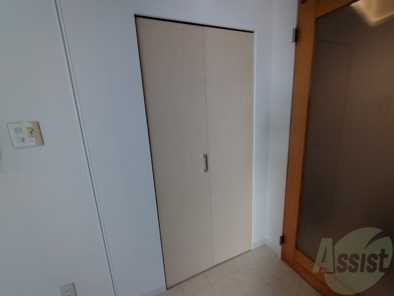 収納　寝室の収納です。部屋がすっきり片付きます。