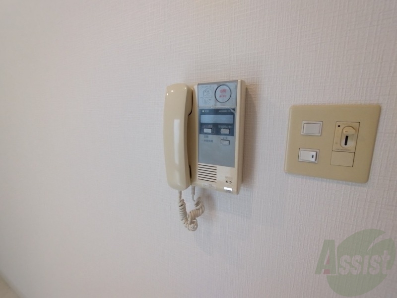 セキュリティ　インターホンは通話ができるので急な訪問があっても安心です。