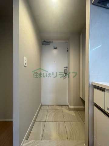 玄関　ROYJENT SUGAMO EAST