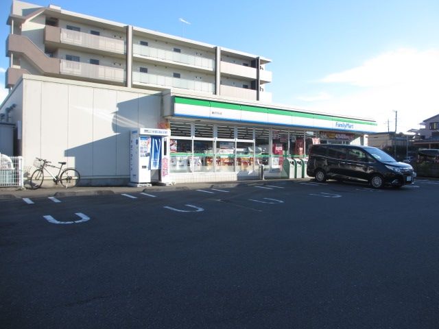 コンビニ　ファミリーマート　藤沢円行店（コンビニ）まで332m