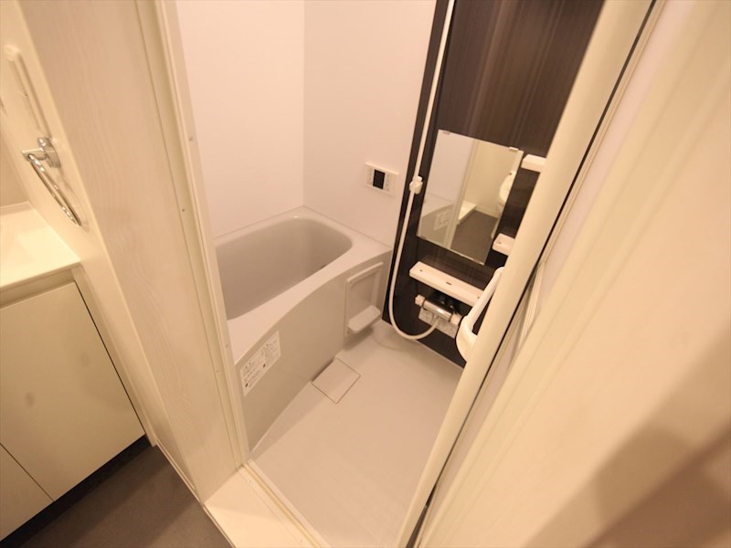 バス・シャワールーム　追い焚き・オートバス機能付お風呂