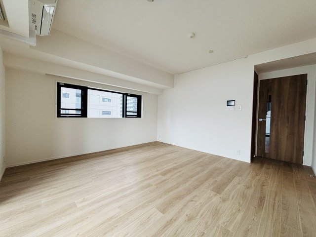 居室・リビング　＊同間取り別部屋参照