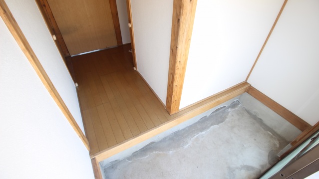 玄関　玄関入るとこんな感じです♪