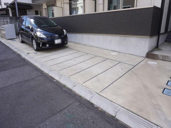 駐車場　駐車場