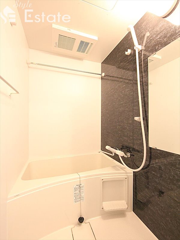 バス・シャワールーム　バスルーム