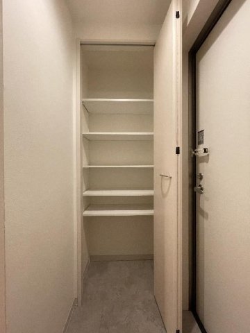 玄関　参考写真。現状優先