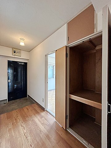 収納　廊下収納