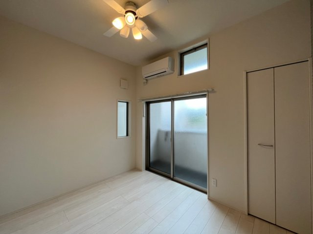 その他　階段で登るタイプの大型ロフト♪※101号室の写真になります