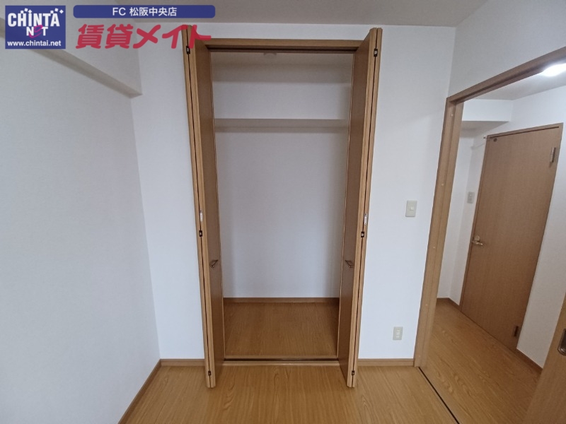 収納　同型参考写真