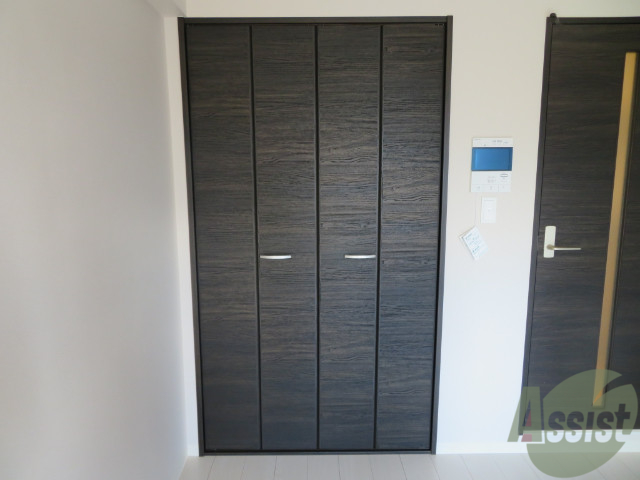 収納　収納は大きく荷物はたくさん収納できそうですね。