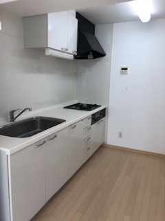 キッチン　※室内画像は別部屋のもの