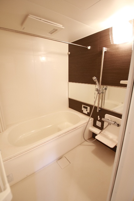 バス・シャワールーム　※別室の参考写真の為、現況優先です。