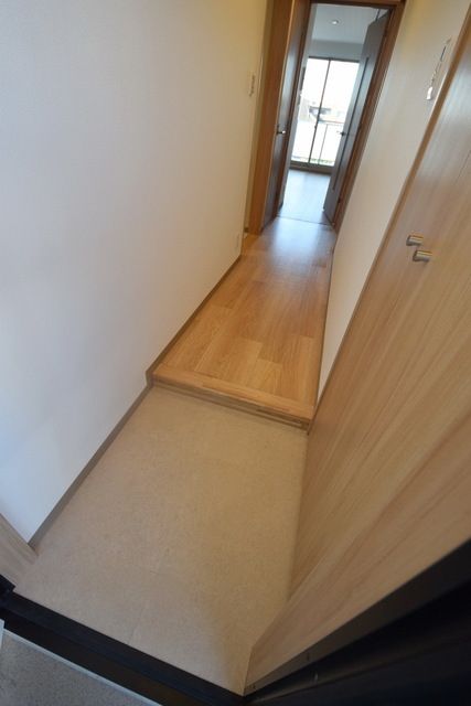 玄関　★お問い合わせはタウンハウジングまで★