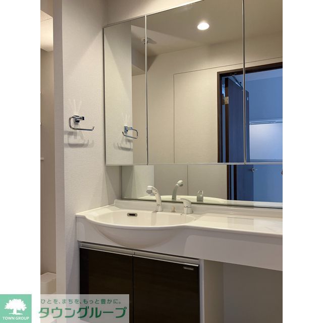 洗面設備　※同タイプ・別部屋の写真になります