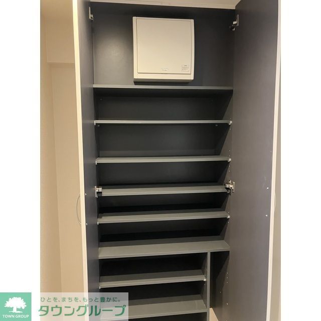 収納　※同タイプ・別部屋の写真になります