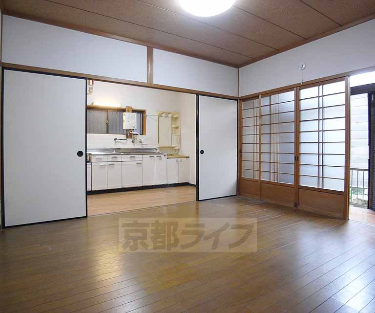 居室・リビング　大きめのお部屋となっています