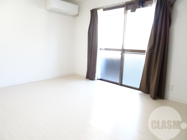 その他部屋・スペース　フローリングだからお掃除しやすいです♪