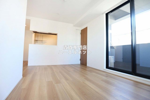 居室・リビング　ゆったりとくつろげる、落ち着きのある居室空間です