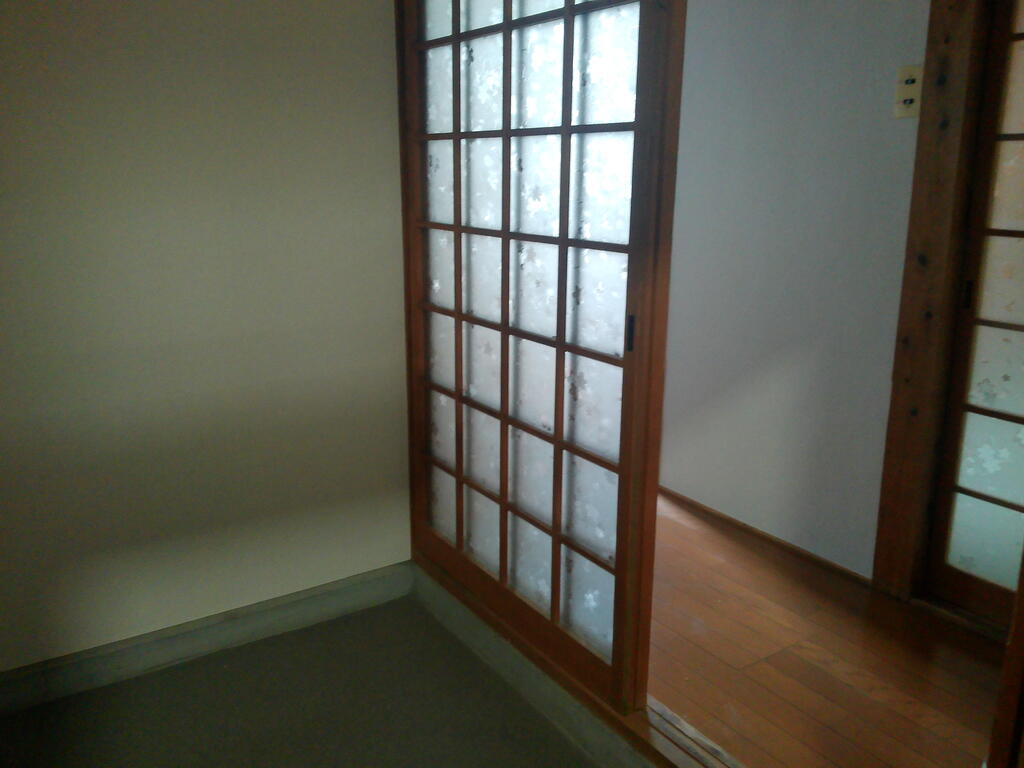 古家ハイツの玄関写真