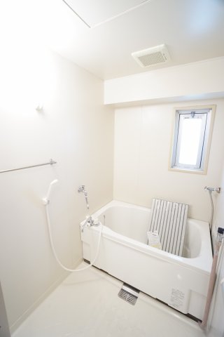 バス・シャワールーム　※同タイプの写真です。