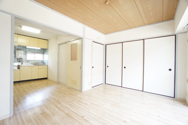 居室・リビング　※同タイプの写真です。