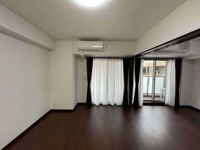 居室・リビング　イメージとして同建物他部屋を表示しています