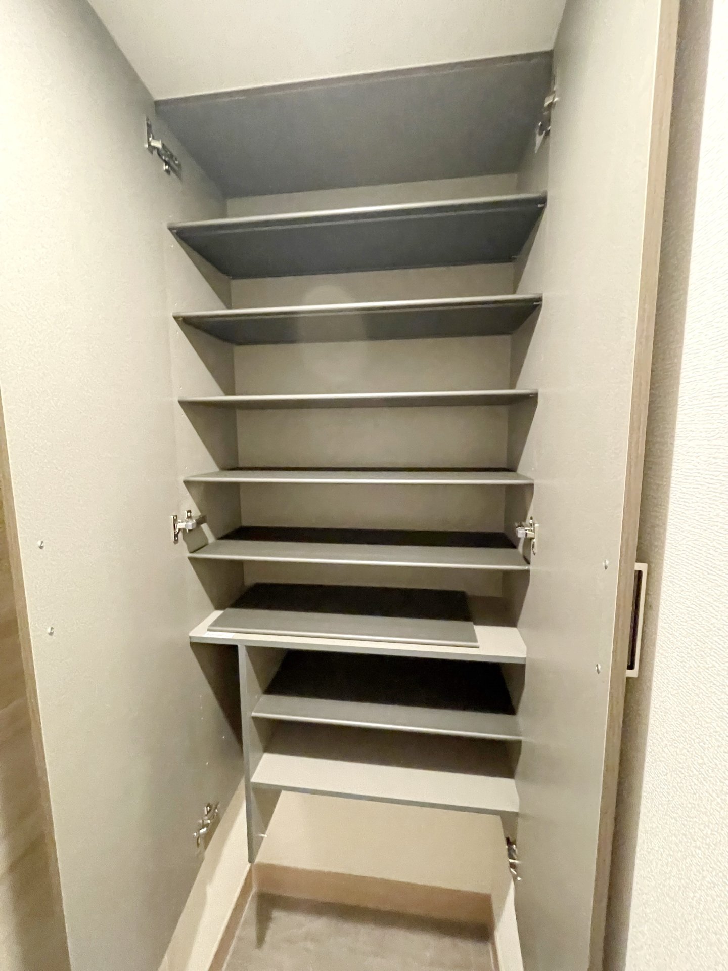 玄関　※別号室の写真参照