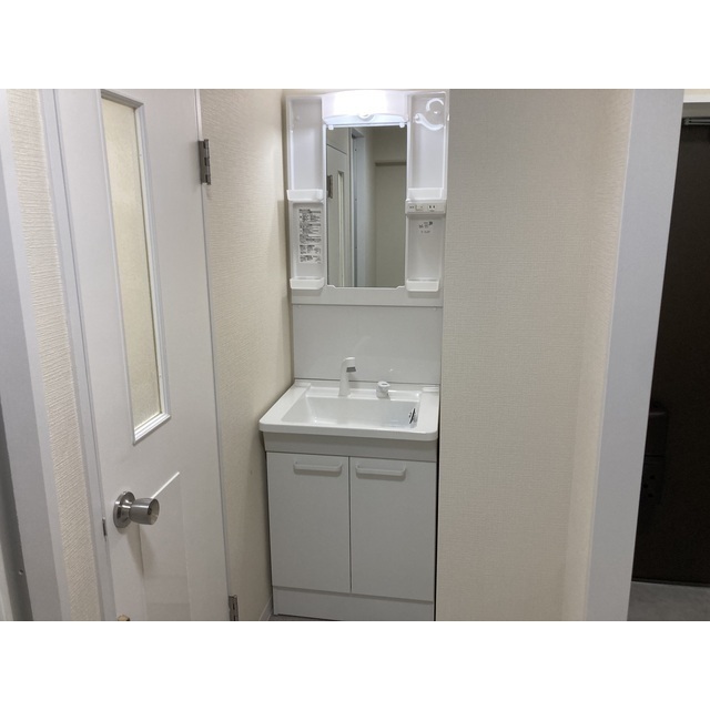 洗面設備　スペースが確保できる洗面所です