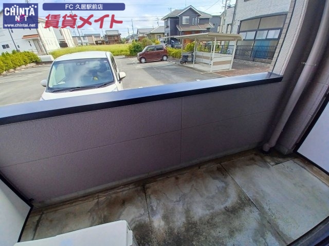 バルコニー　同物件別室画像