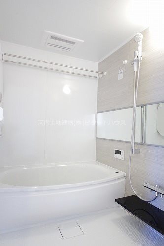 バス・シャワールーム　追い焚き・浴室乾燥機付き