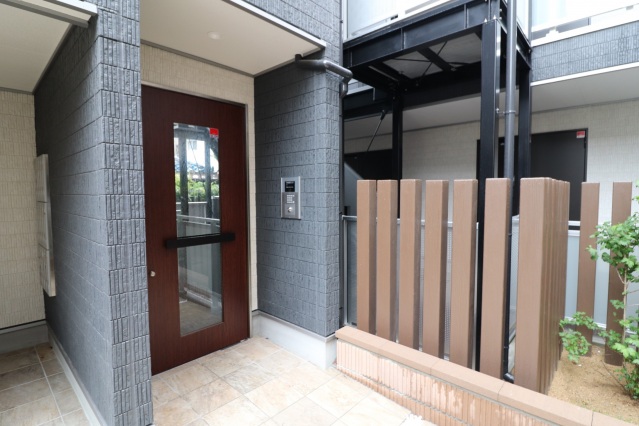 エントランス　オートロック付エントランス