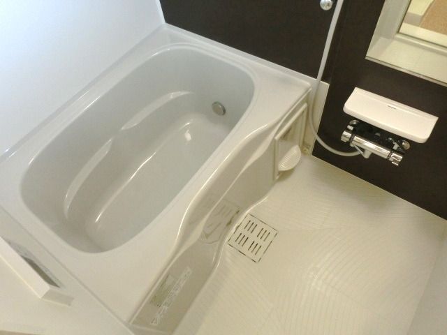 バス・シャワールーム　経済的な追い焚き付き