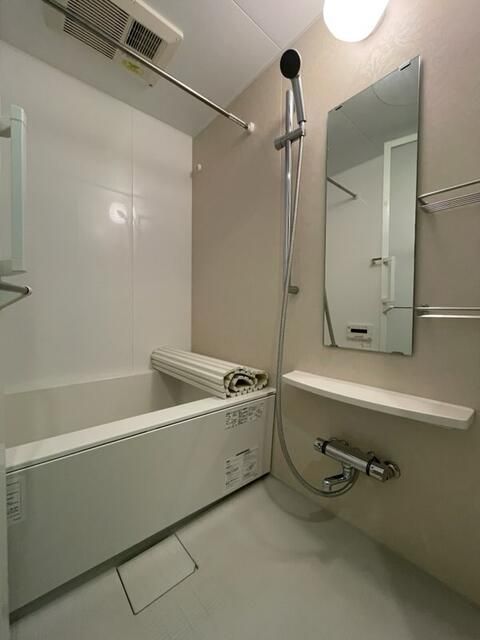 バス・シャワールーム　ゆったり過ごせるお風呂です