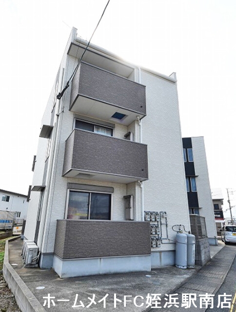 建物外観　★デザイナーズアパート！★